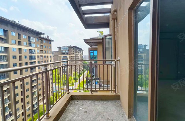 大唐印象4室2厅146.09㎡138万二手房图片