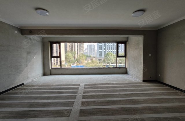 苏荷棠樾3室2厅140㎡77万二手房图片