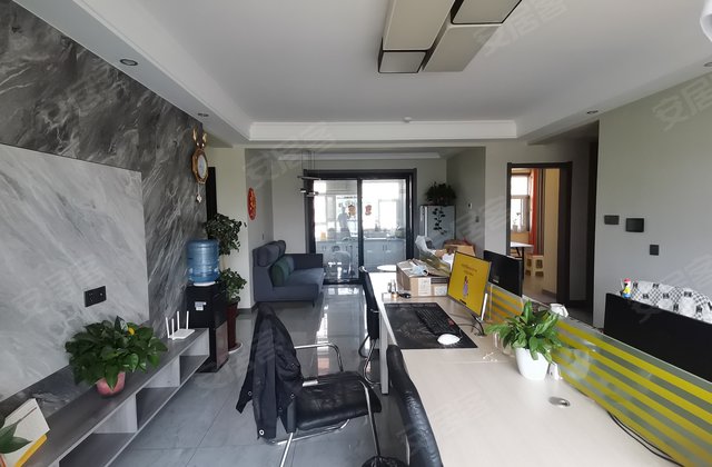 馥桂园铂峰4室2厅132㎡220万二手房图片