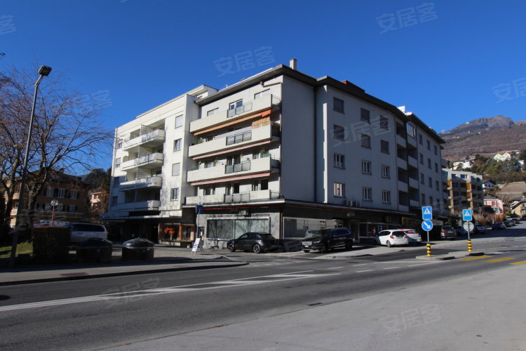 瑞士约¥280万经过翻新的 3.5 间客房公寓，位于西雷二手房公寓图片