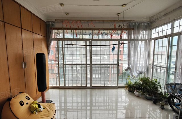 水畔铭城3室2厅132.3㎡40.8万二手房图片