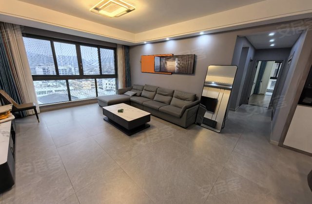 世贸华庭4室2厅121㎡136万二手房图片