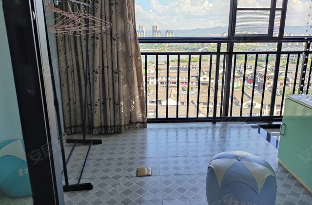 湖泉湾1号3室2厅133㎡79万二手房图片