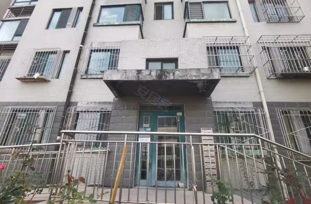 军安和平山庄4室2厅170.55㎡139.8万二手房图片