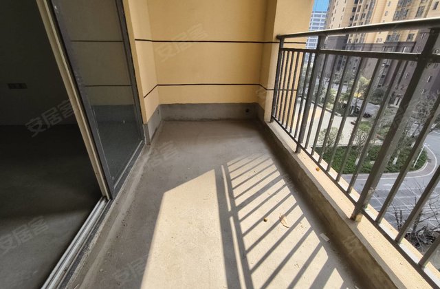 英山锦城3室2厅127㎡30.8万二手房图片