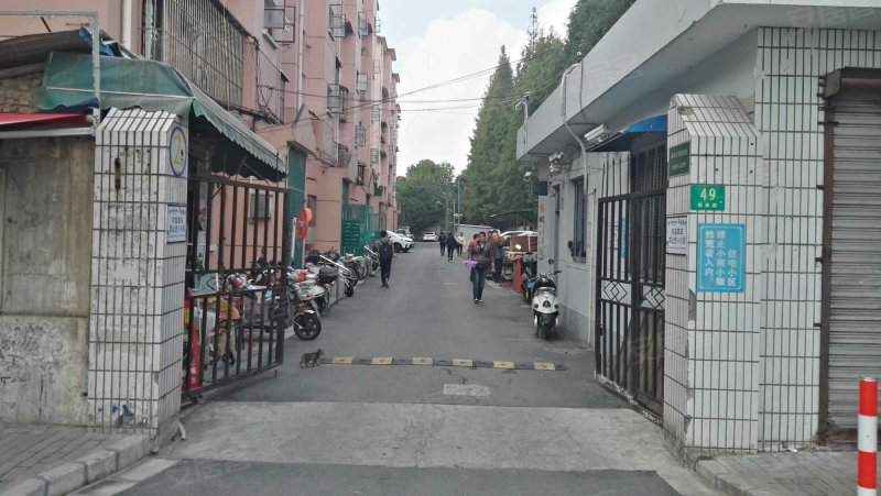 航华三村四街坊 