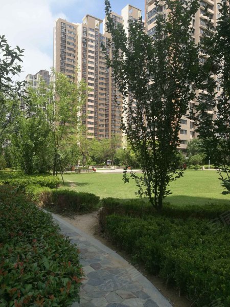 天明城人和苑小区