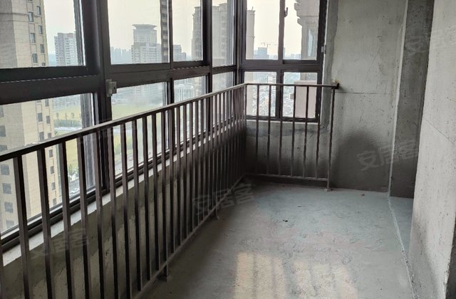 明发首府3室2厅144㎡72.8万二手房图片