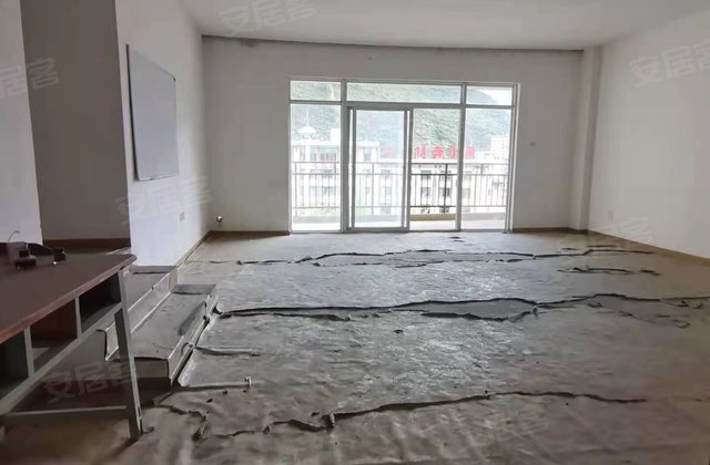 名雅馨苑4室2厅149.9㎡101.8万二手房图片