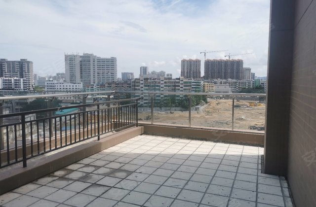 深源金紫名邦商住楼
