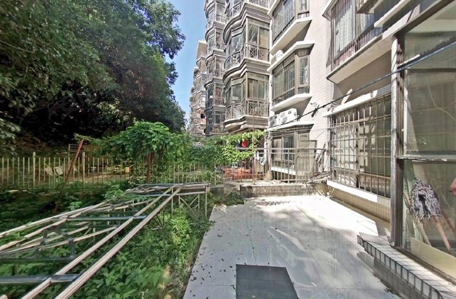 鸿泰名庭4室2厅145㎡85万二手房图片