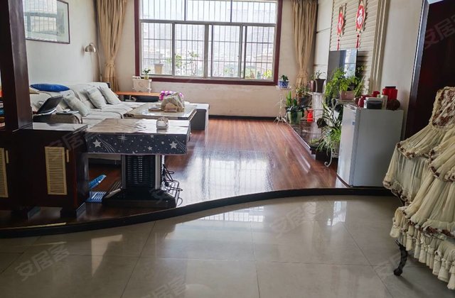 凉都花园4室2厅141.54㎡49.8万二手房图片