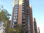 龙池街道  冠城大通蓝郡二期  4室  2厅