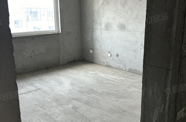 信科翡翠城4室2厅149㎡75万二手房图片