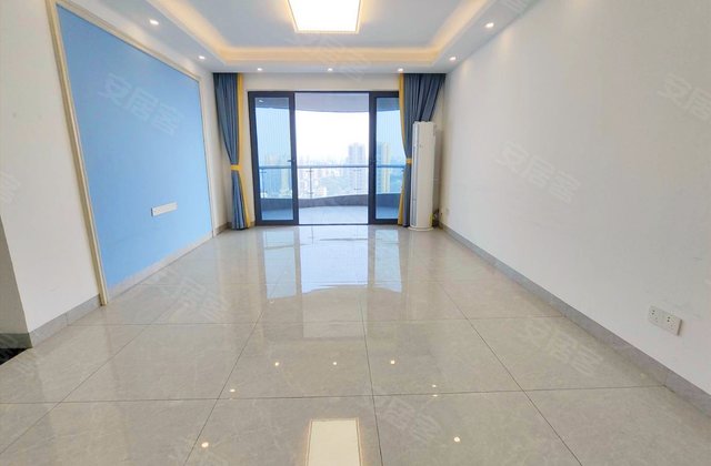 业主急售！价格可谈！东湖花园九区精装修三房！拎包入住！有钥匙