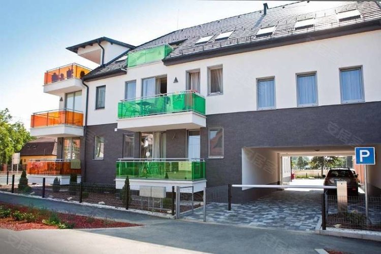 匈牙利约¥61万HungarySárvárApartment出售二手房公寓图片