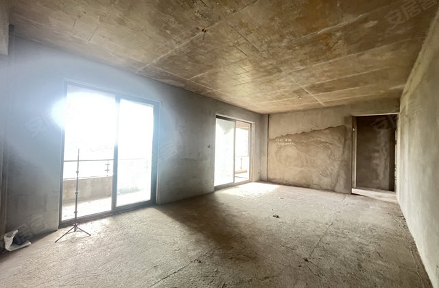 瑞德滨江新城4室2厅133㎡52.8万二手房图片