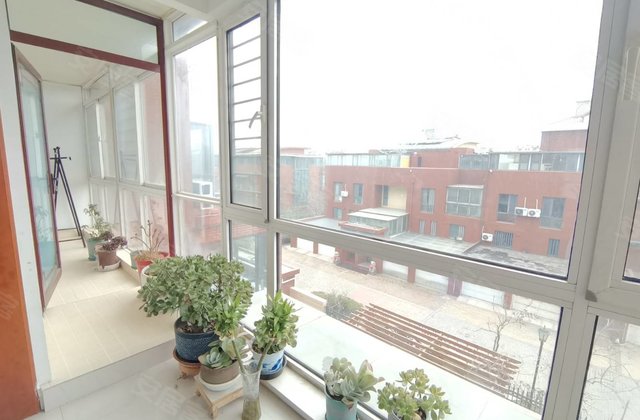 锦程佳园4室2厅225㎡150万二手房图片