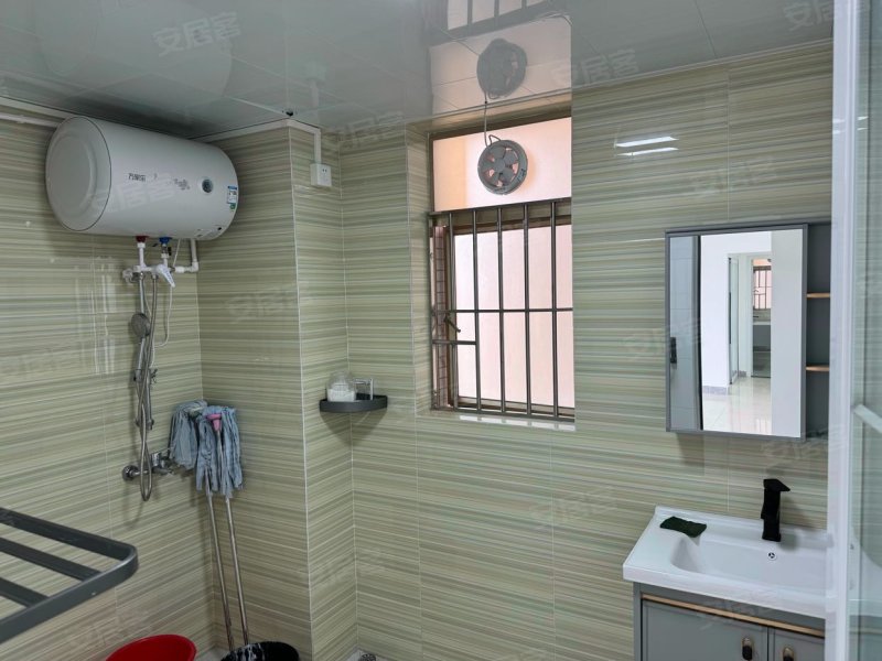 君御花园3室2厅2卫