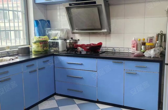 环城西路105幢楼4室2厅193㎡130万二手房图片