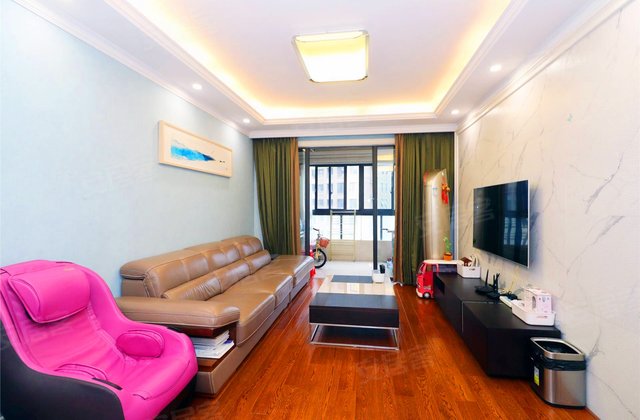 保利香槟国际3室2厅96.16㎡210万二手房图片