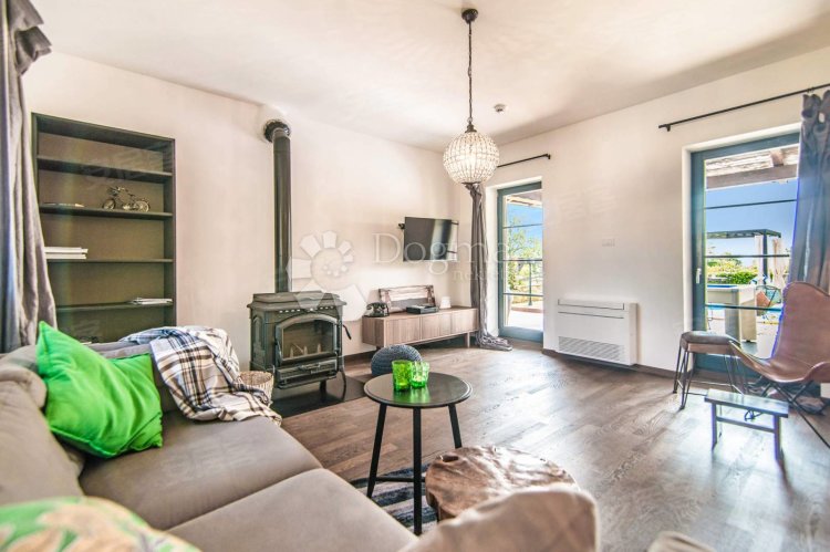 克罗地亚约¥394万CroatiaPorečHouse出售二手房公寓图片