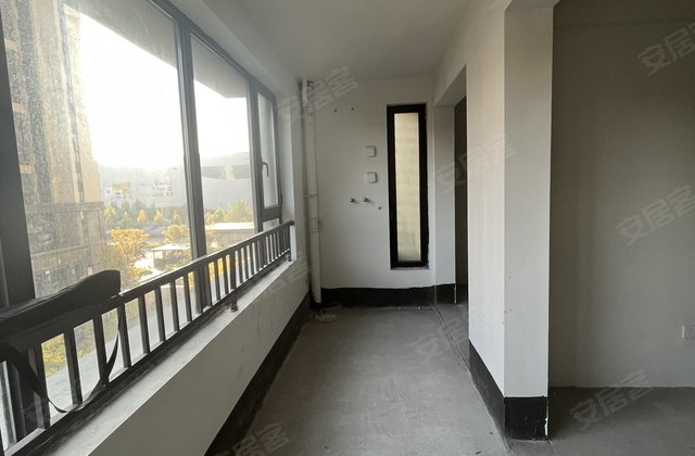 新泰吾悦华府3室2厅110㎡57万二手房图片