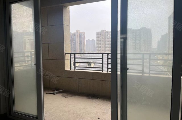 绿地商务城翠庭4室2厅178.7㎡300万二手房图片