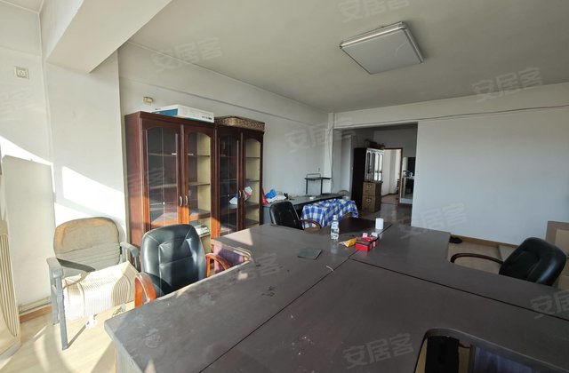 馨园3室2厅148.94㎡81万二手房图片