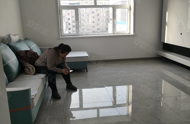 百货大楼小区2室1厅76㎡27.8万二手房图片
