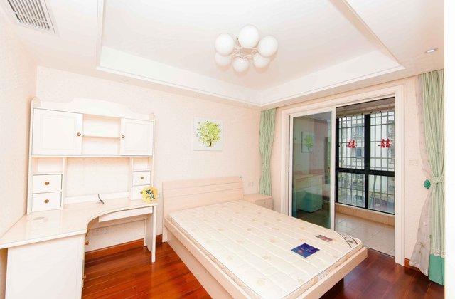 紫爵公寓 满五 87平 精装修 房东急置换 诚意买房