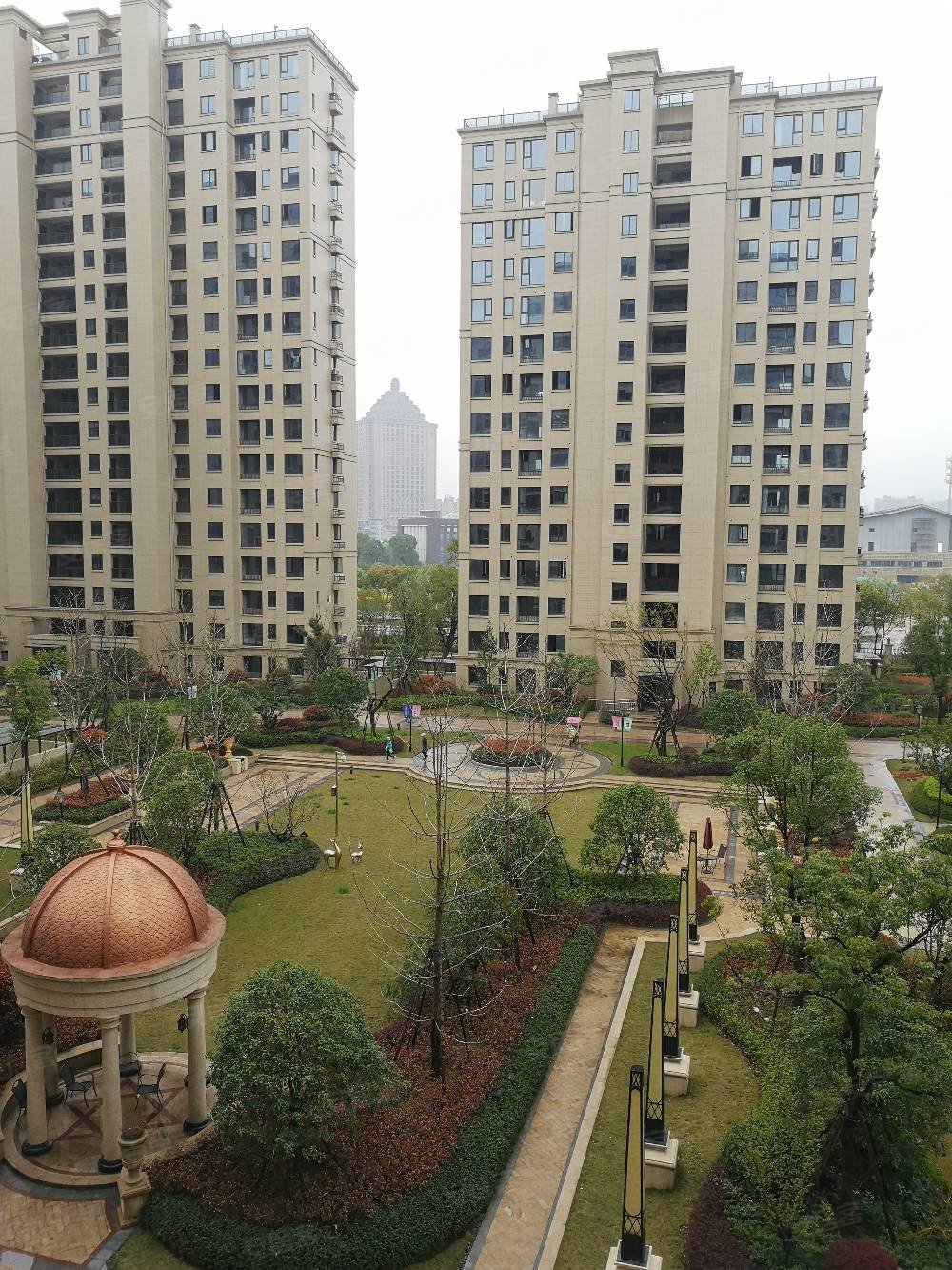 宏地江山望府3室2厅2卫93㎡南北220万