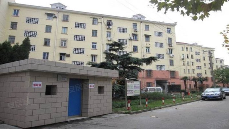 新场大街370弄小区 