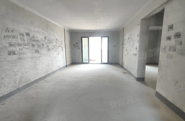 中梁楚悦府4室2厅133㎡66万二手房图片