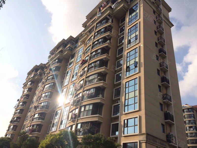 日月光水岸花园(公寓住宅) 