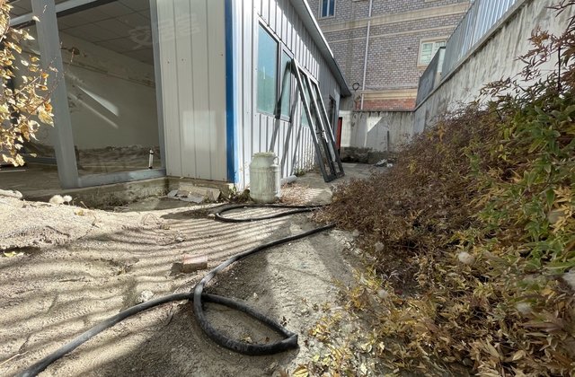 仙足岛花园小区5室2厅290㎡375万二手房图片