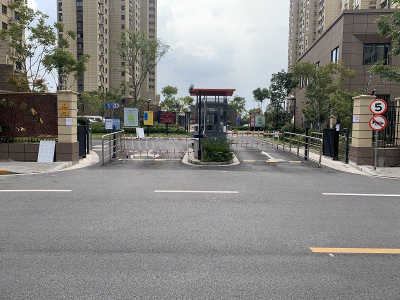 练祁佳城永泰嘉苑(615弄) 