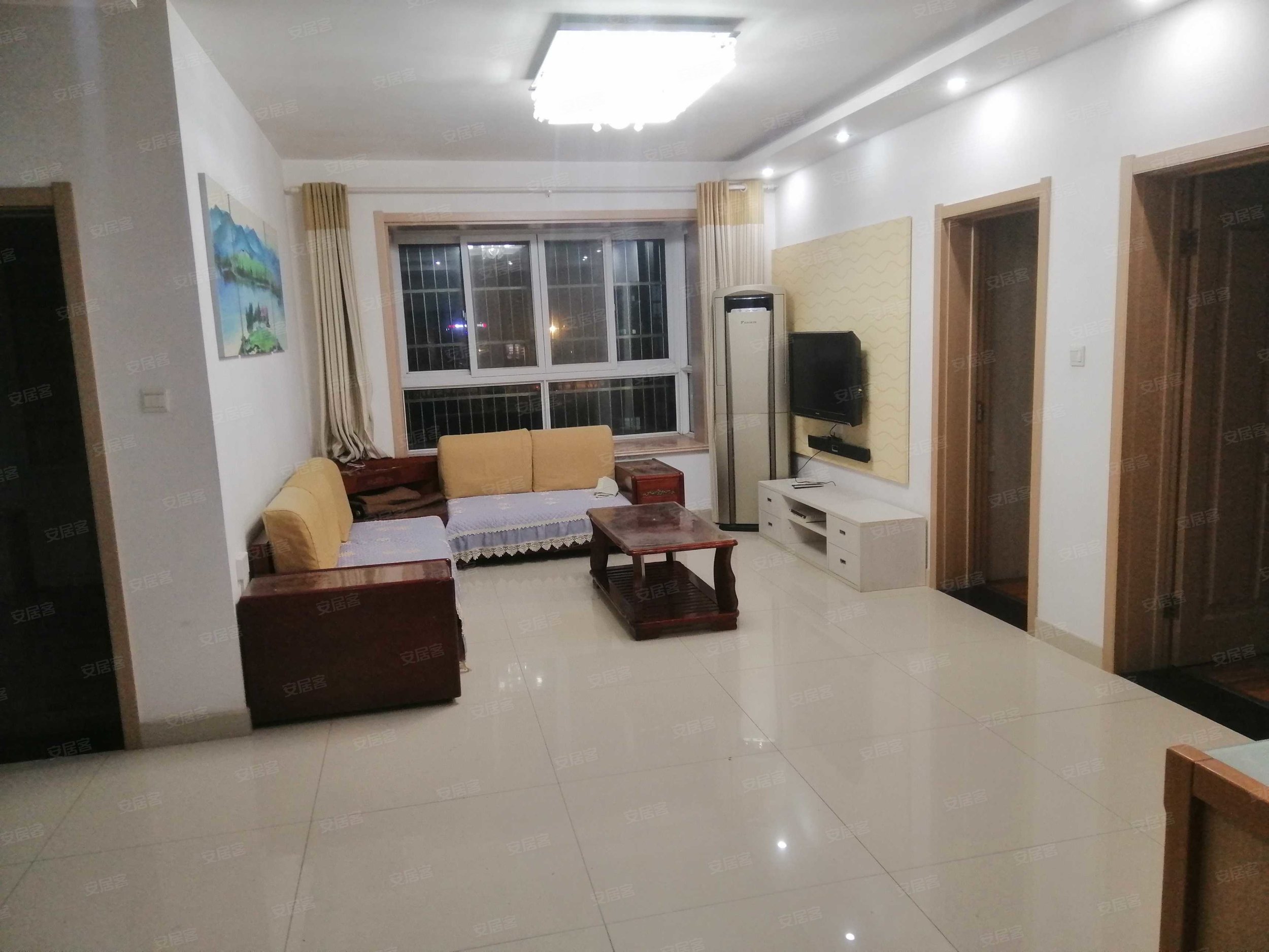 北明霞小区3室2厅1卫220㎡南100万