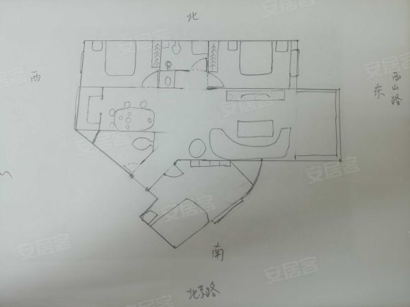 颐华苑3室2厅2卫120㎡东南65万