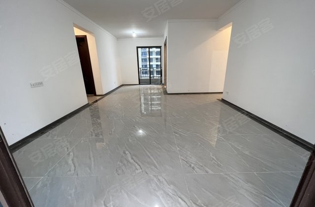 客天下碧桂园4室2厅142㎡58.8万二手房图片