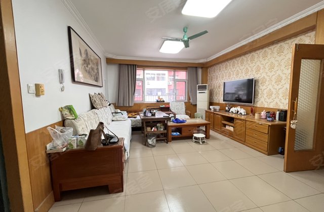 八一小区3室2厅131.63㎡155万二手房图片