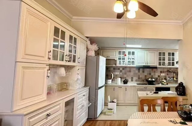 铝都文苑4室2厅112.19㎡46.8万二手房图片