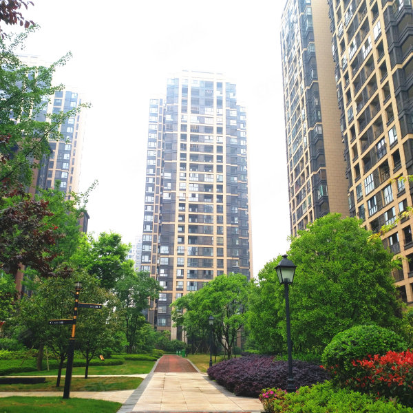 绿地城上海滩花园(二区),潆华北路二段-南充绿地城上海滩花园(二区)