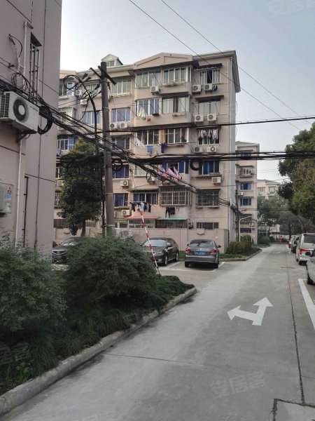 鹤北新村一街坊 