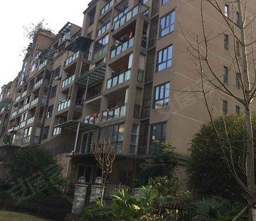 南滨花园电梯房 住家装修 家电家具齐全