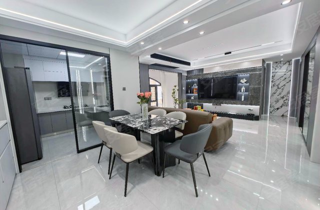 富基世纪公园香樟园5室2厅129.6㎡93万二手房图片