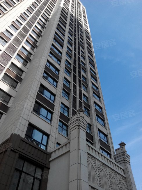 精装99.36平qinghua 和58中旁,带15平储藏室,鲁商蓝岸