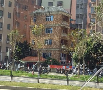上辇旧村