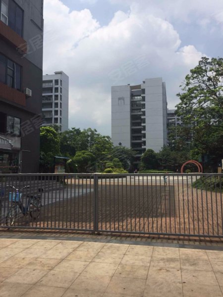 蓝钻风景花园,锦龙二路9号