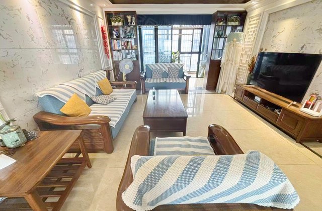 御景湾3室2厅132.11㎡195万二手房图片